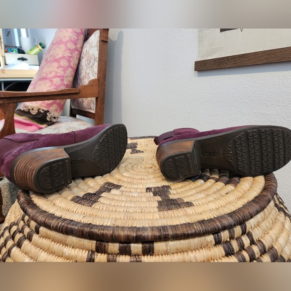 Teva Anaya Bootie Chelsea Boots - Waterproof Suede Leather Purple 💜 - Picture 2 of 11